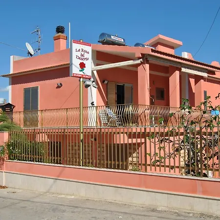 La Rosa Del Deserto Nocleg ze śniadaniem